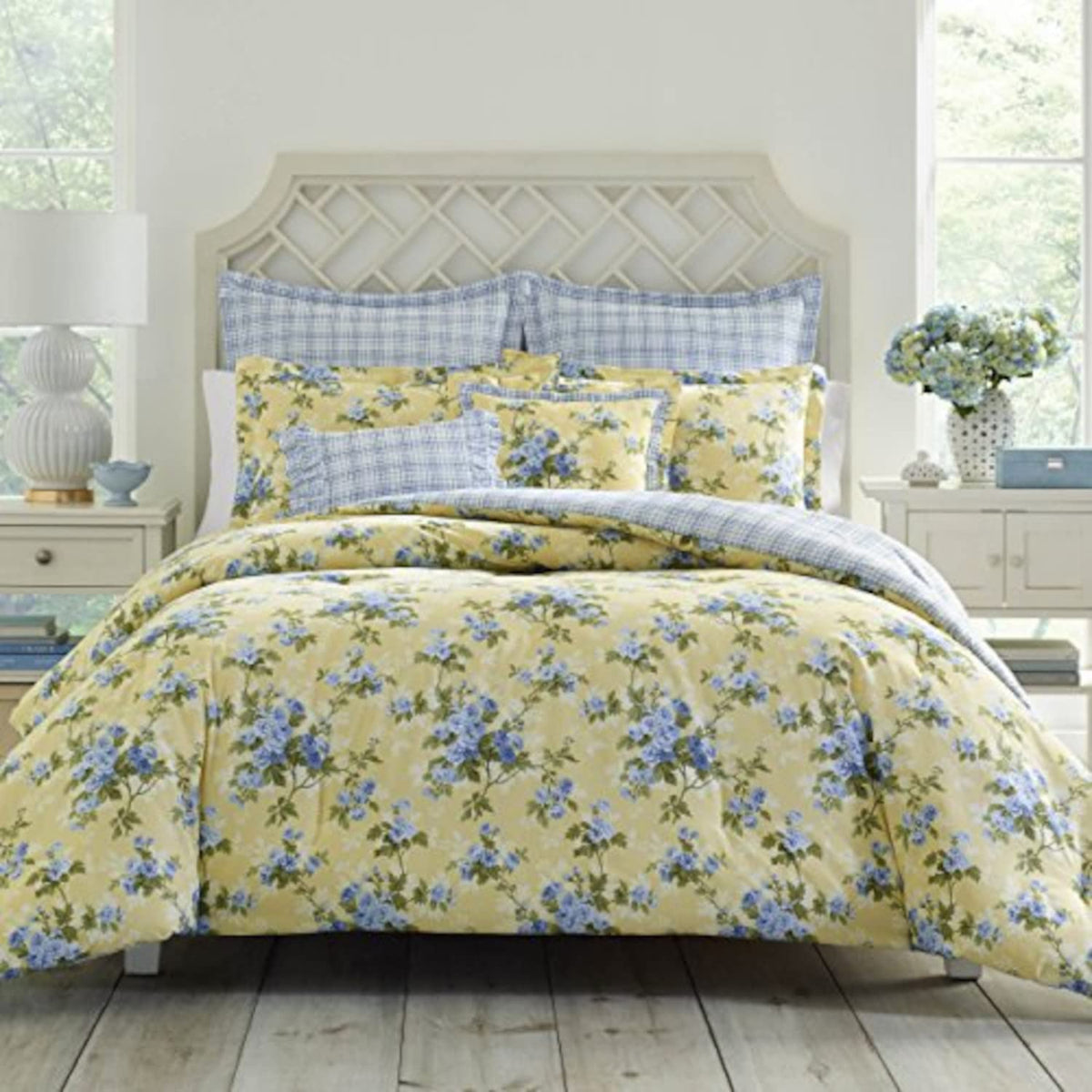 Laura Ashley – Queen Comforter Set, Cotton Bedding with Matching Shams & Bonus Decorative Pillows, Medium Weight, Floral Bedroom Decor, 7-Piece, College Dorm Room Essentials (Nora Blue)