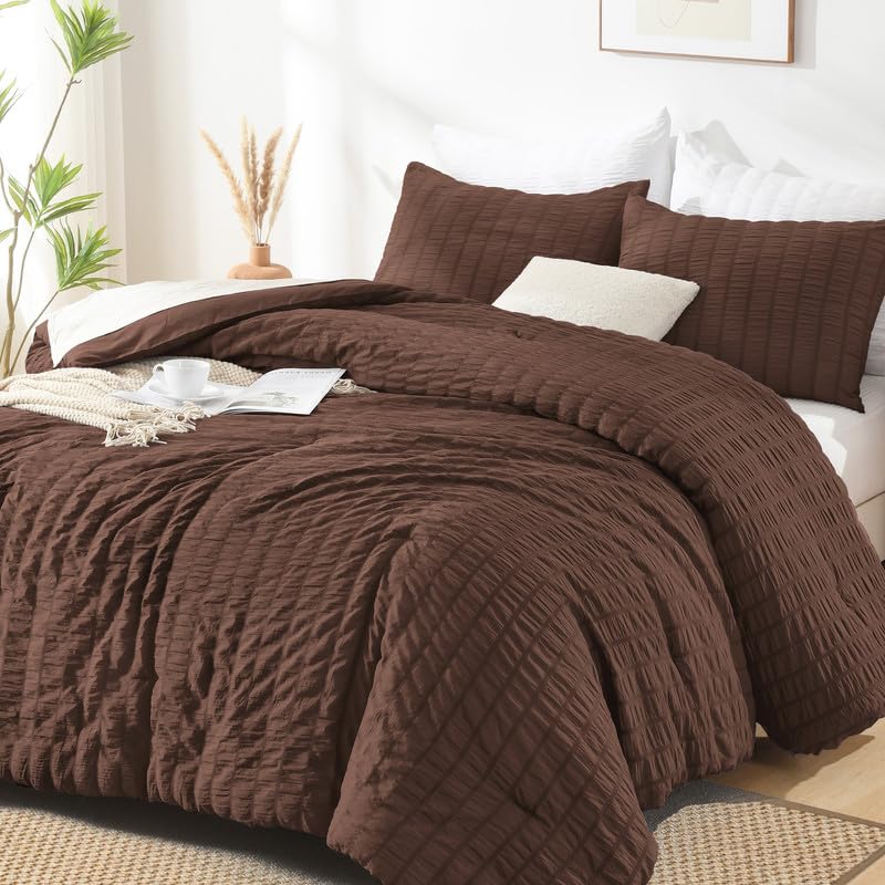 AveLom Seersucker White Comforter Set Full, 3 Pieces- 100% Soft Washed Microfiber Lightweight Comforter with 2 Pillowcases, All Season Down Alternative Bedding Set (80x90 inches)