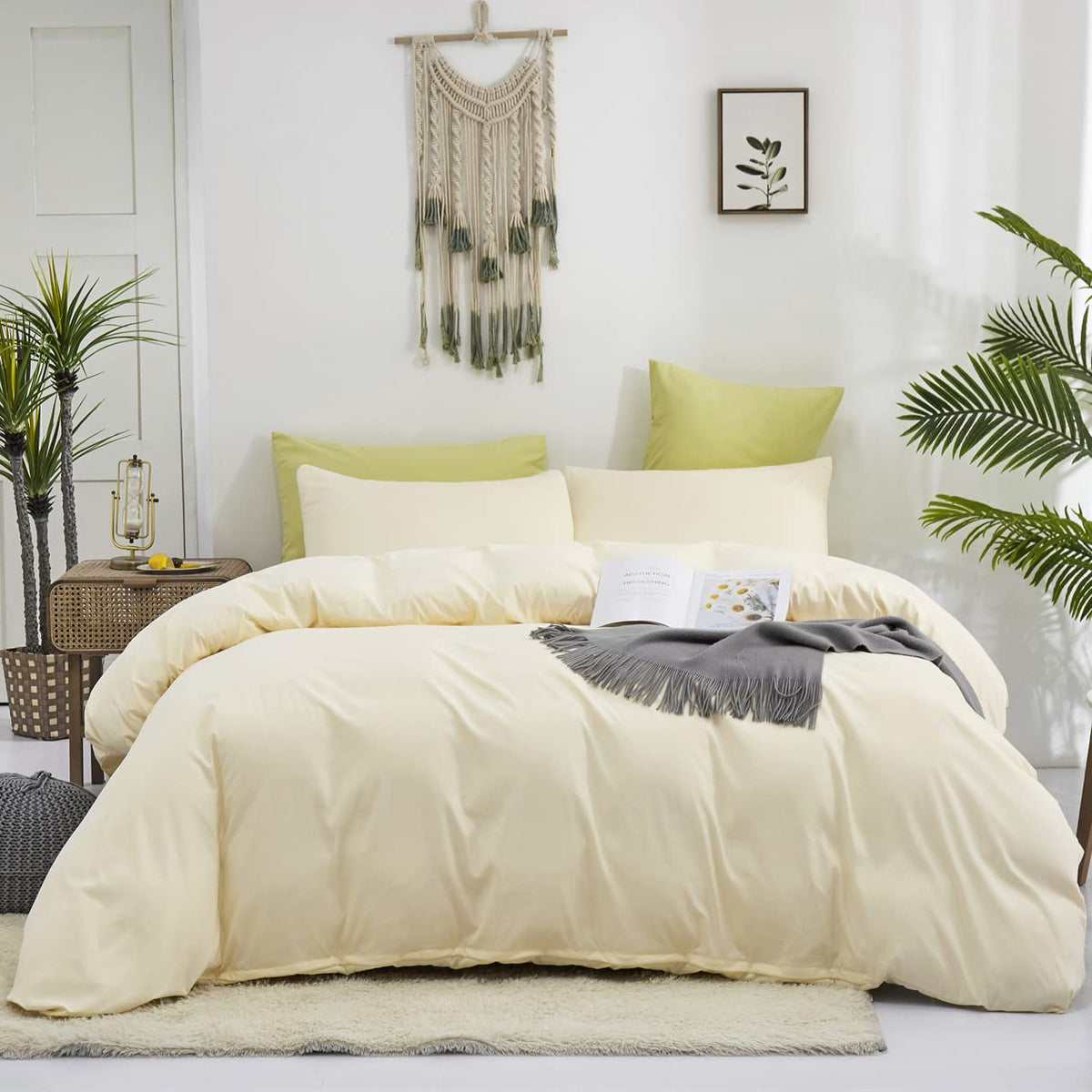 KAREVER White Fluffy Comforter Set Cal King Women Soft Durable Beddig Comforter Set MenLightweight Breathable California King