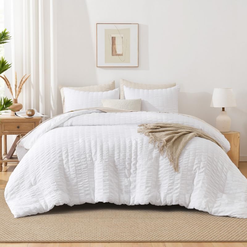 AveLom Seersucker White Comforter Set Full, 3 Pieces- 100% Soft Washed Microfiber Lightweight Comforter with 2 Pillowcases, All Season Down Alternative Bedding Set (80x90 inches)