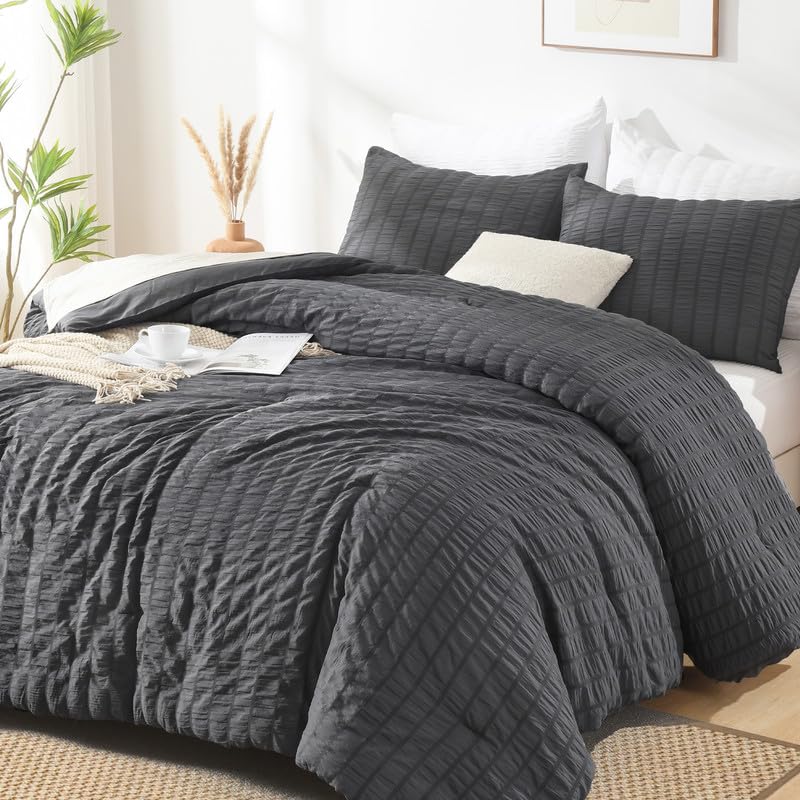 AveLom Seersucker White Comforter Set Full, 3 Pieces- 100% Soft Washed Microfiber Lightweight Comforter with 2 Pillowcases, All Season Down Alternative Bedding Set (80x90 inches)