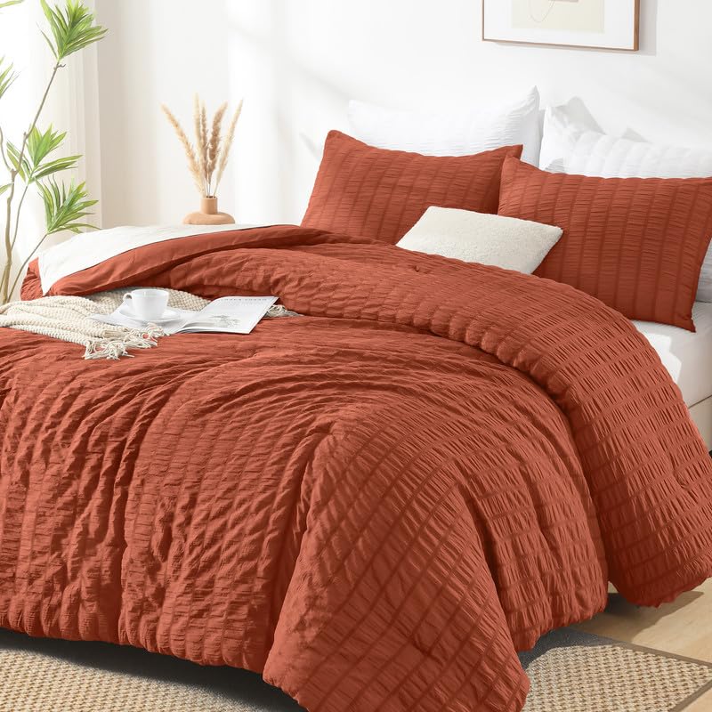 AveLom Seersucker White Comforter Set Full, 3 Pieces- 100% Soft Washed Microfiber Lightweight Comforter with 2 Pillowcases, All Season Down Alternative Bedding Set (80x90 inches)