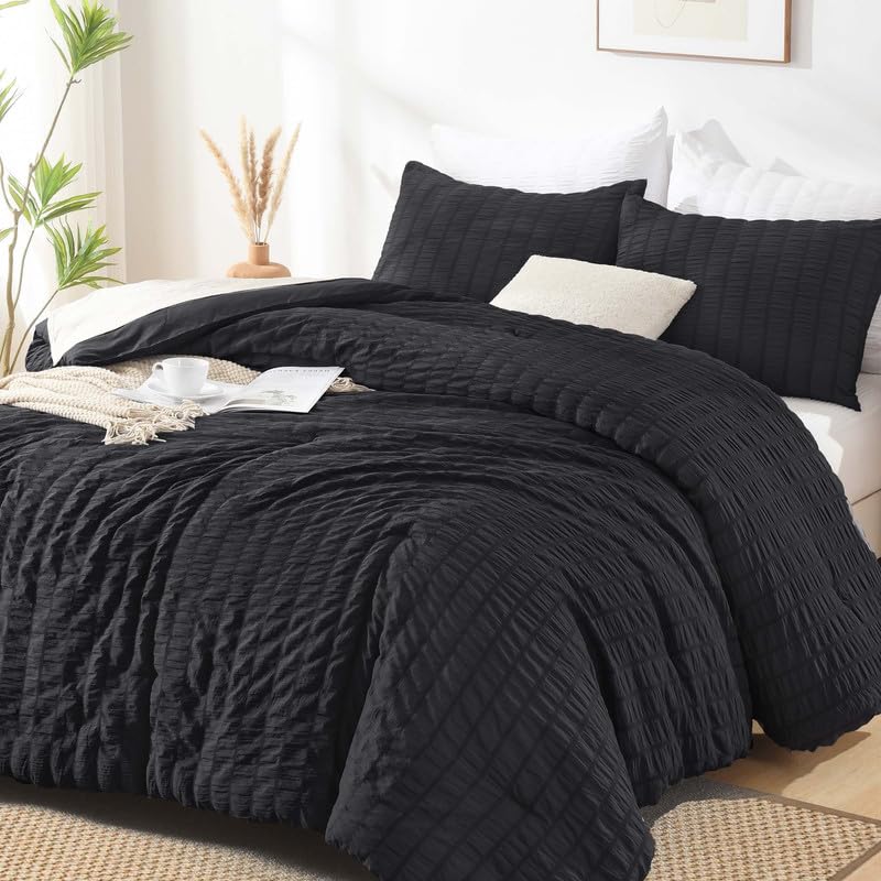 AveLom Seersucker White Comforter Set Full, 3 Pieces- 100% Soft Washed Microfiber Lightweight Comforter with 2 Pillowcases, All Season Down Alternative Bedding Set (80x90 inches)