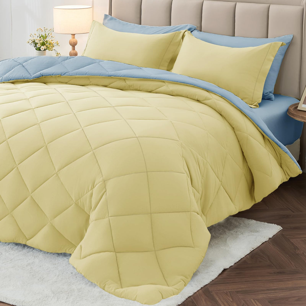 MUXHOMO 7 Pieces Queen Comforter Set, Reversible Bed in a Bag Queen Size, All Season Bedding Set with Comforter, Flat Sheet, Fitted Sheet, Pillowcases & Shams, Red & Black