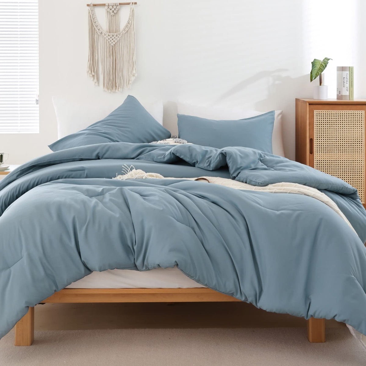 ROSGONIA Queen Comforter Set Olive Green, 3pcs Bedding Sets Queen (1 Boho Olive Comforter & 2 Pillowcases), All Season Lightweight Blanket Quilt