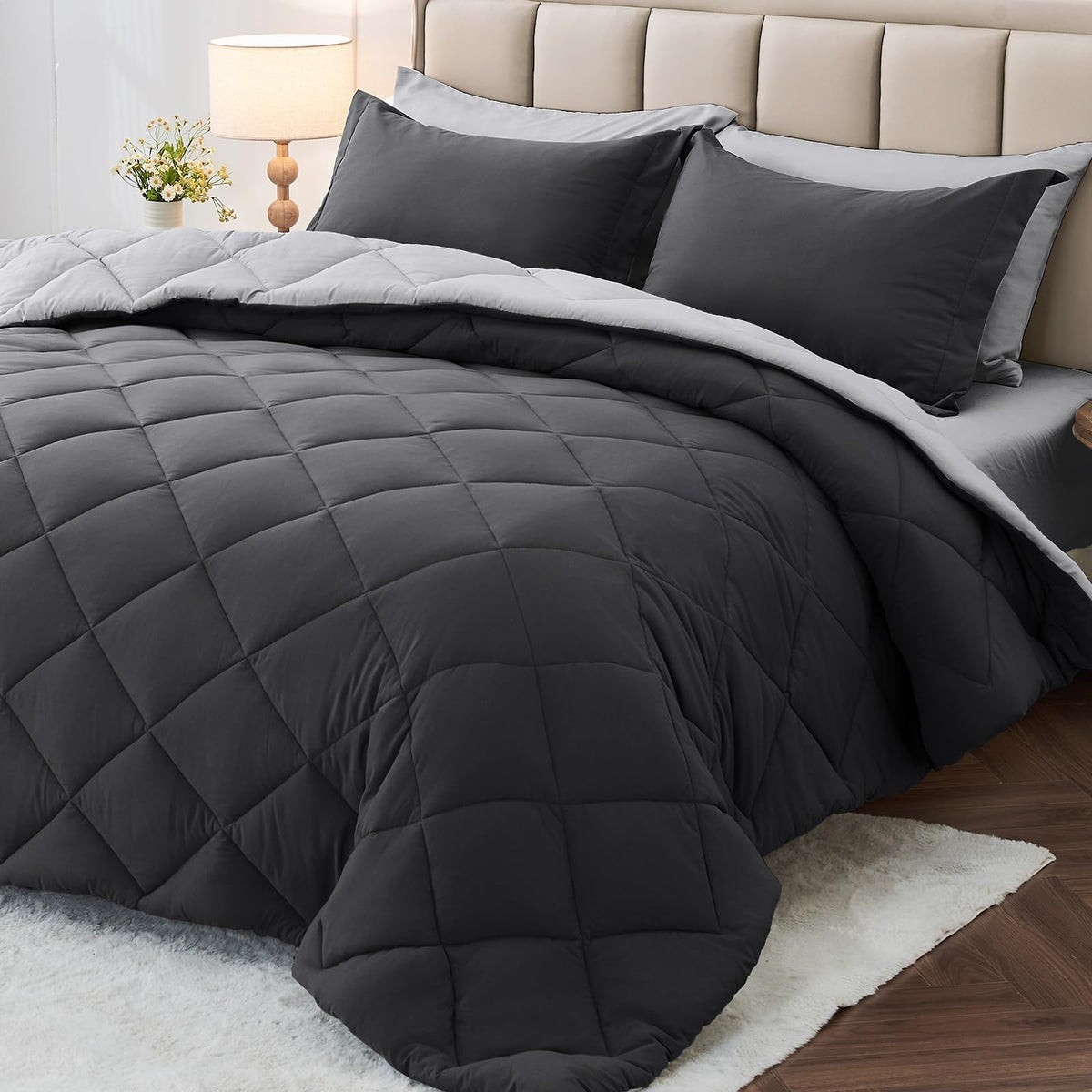 MUXHOMO 7 Pieces Queen Comforter Set, Reversible Bed in a Bag Queen Size, All Season Bedding Set with Comforter, Flat Sheet, Fitted Sheet, Pillowcases & Shams, Red & Black