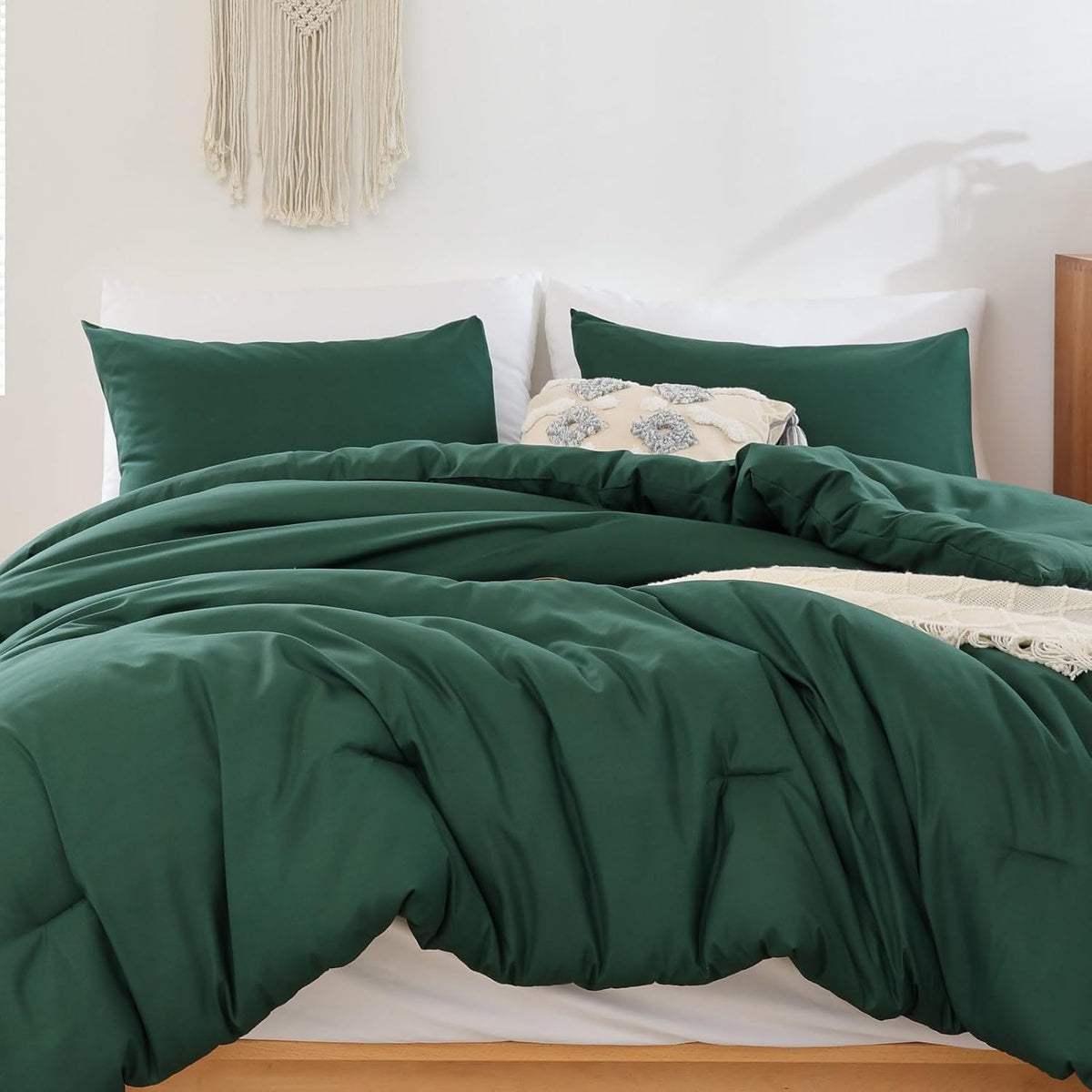 ROSGONIA Queen Comforter Set Olive Green, 3pcs Bedding Sets Queen (1 Boho Olive Comforter & 2 Pillowcases), All Season Lightweight Blanket Quilt