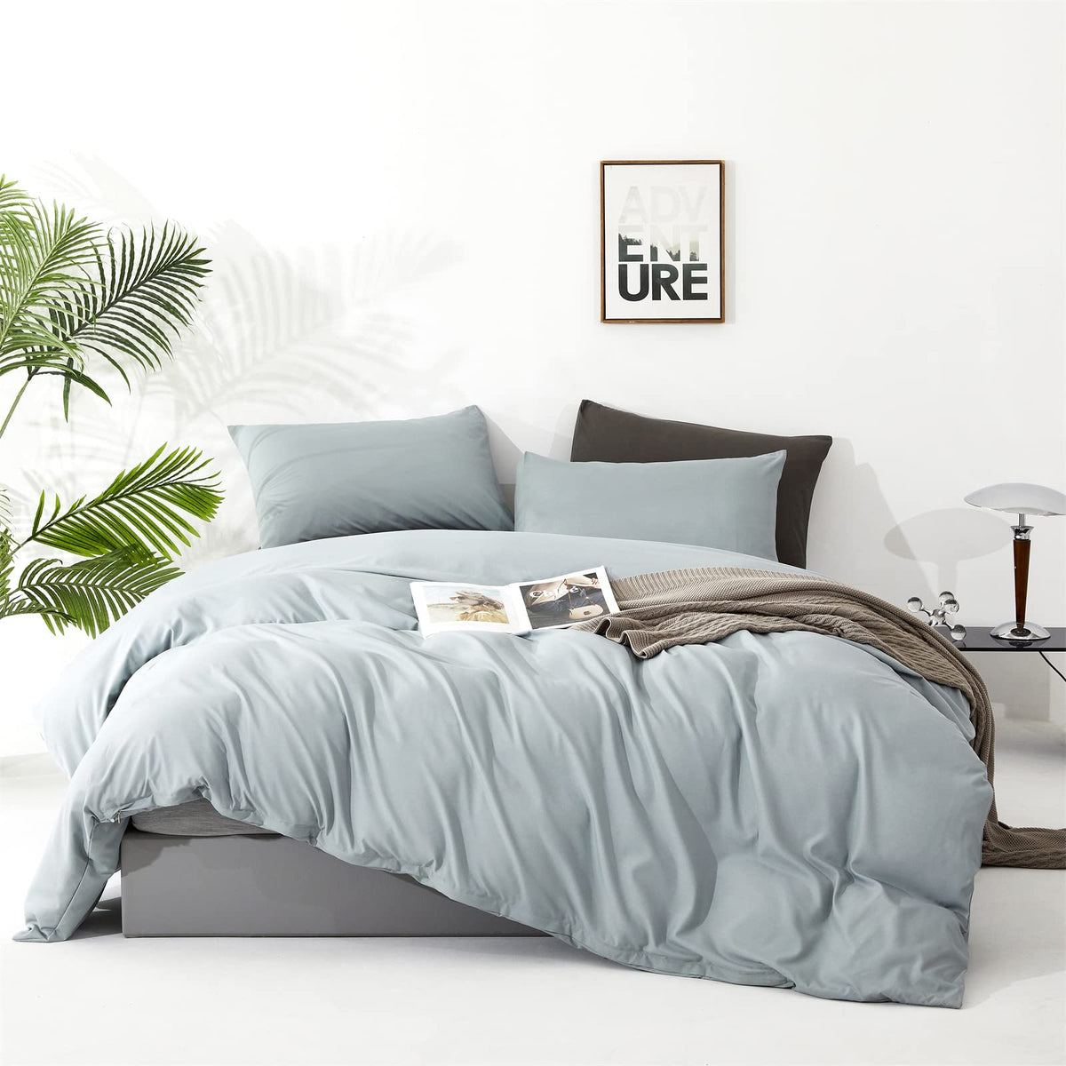 KAREVER White Fluffy Comforter Set Cal King Women Soft Durable Beddig Comforter Set MenLightweight Breathable California King