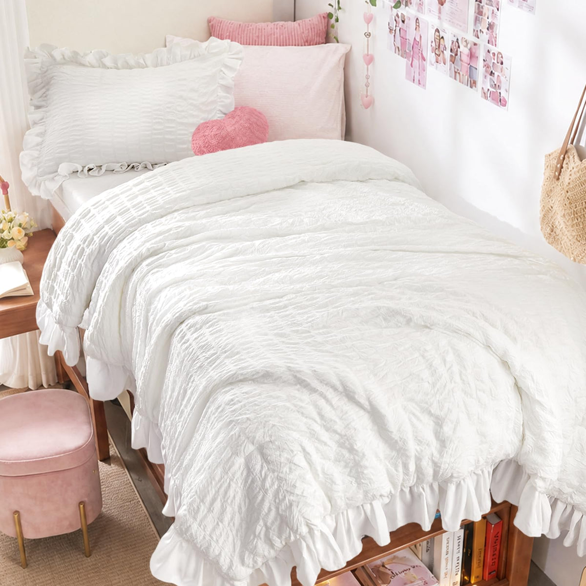 JOLLYVOGUE White Comforters Queen Size, 3 Pieces Ruffle Seersucker Queen Comforter Set for All Season, Lightweight Soft Shabby Chic Bedding Sets for Women（1 Comforter, 2 Pillowshams）