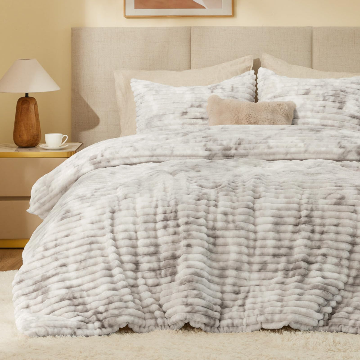 BEDELITE Fleece Queen Comforter Set, Fluffy Bed Set, Cream White