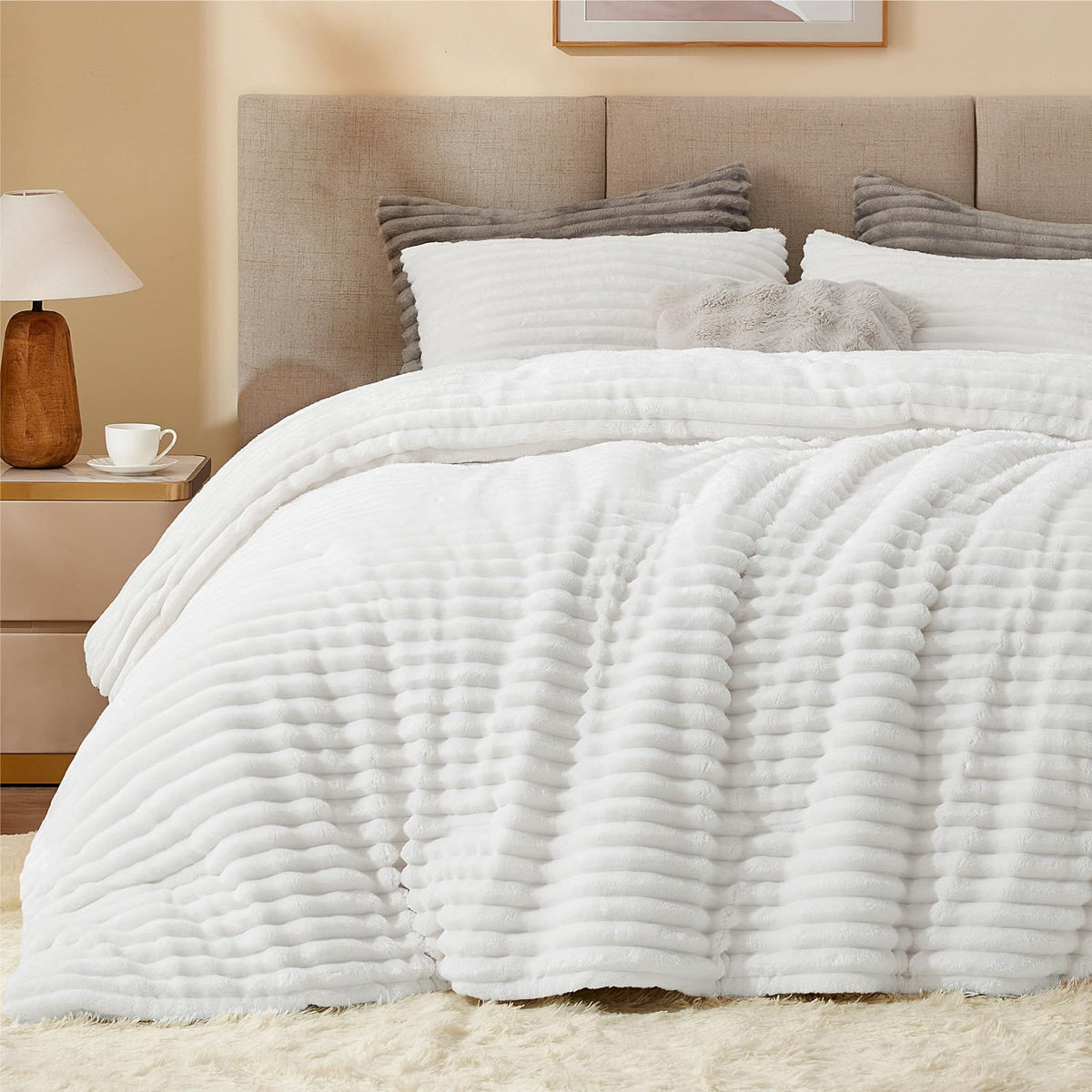 BEDELITE Fleece Queen Comforter Set, Fluffy Bed Set, Cream White