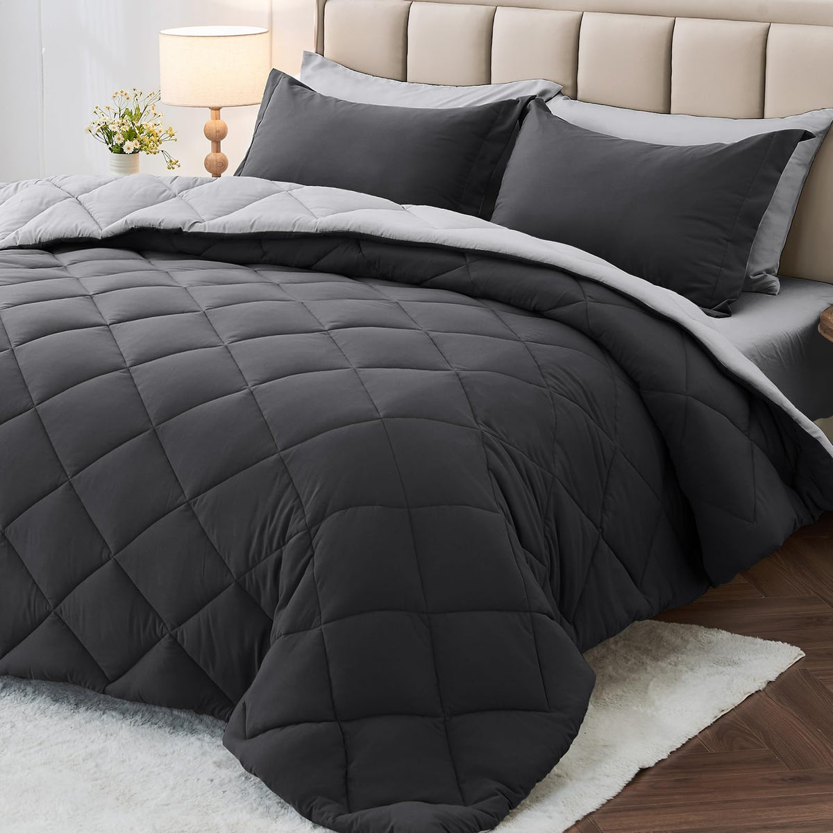 MUXHOMO 7 Pieces Queen Comforter Set, Reversible Bed in a Bag Queen Size, All Season Bedding Set with Comforter, Flat Sheet, Fitted Sheet, Pillowcases & Shams, Red & Black