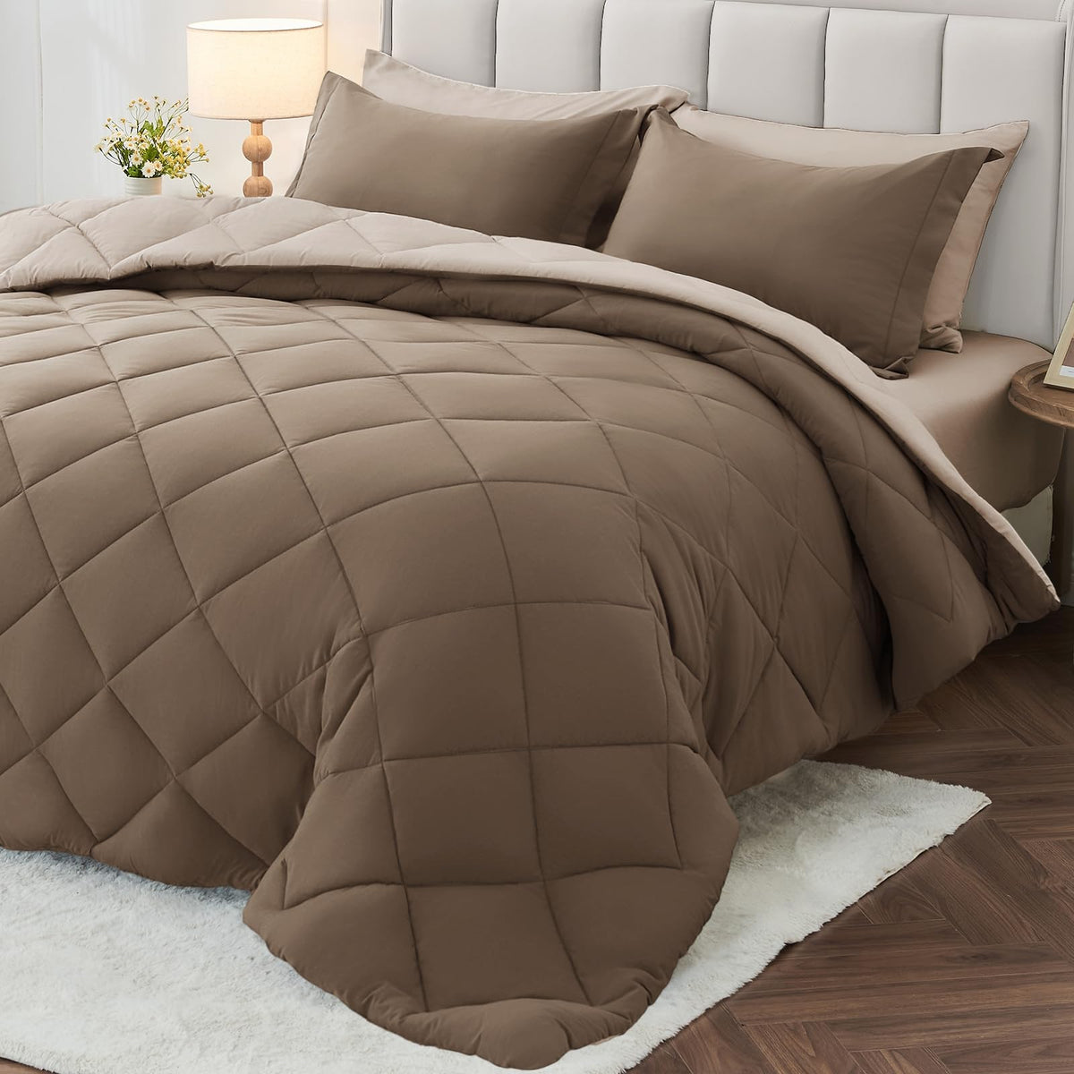 MUXHOMO 7 Pieces Queen Comforter Set, Reversible Bed in a Bag Queen Size, All Season Bedding Set with Comforter, Flat Sheet, Fitted Sheet, Pillowcases & Shams, Red & Black