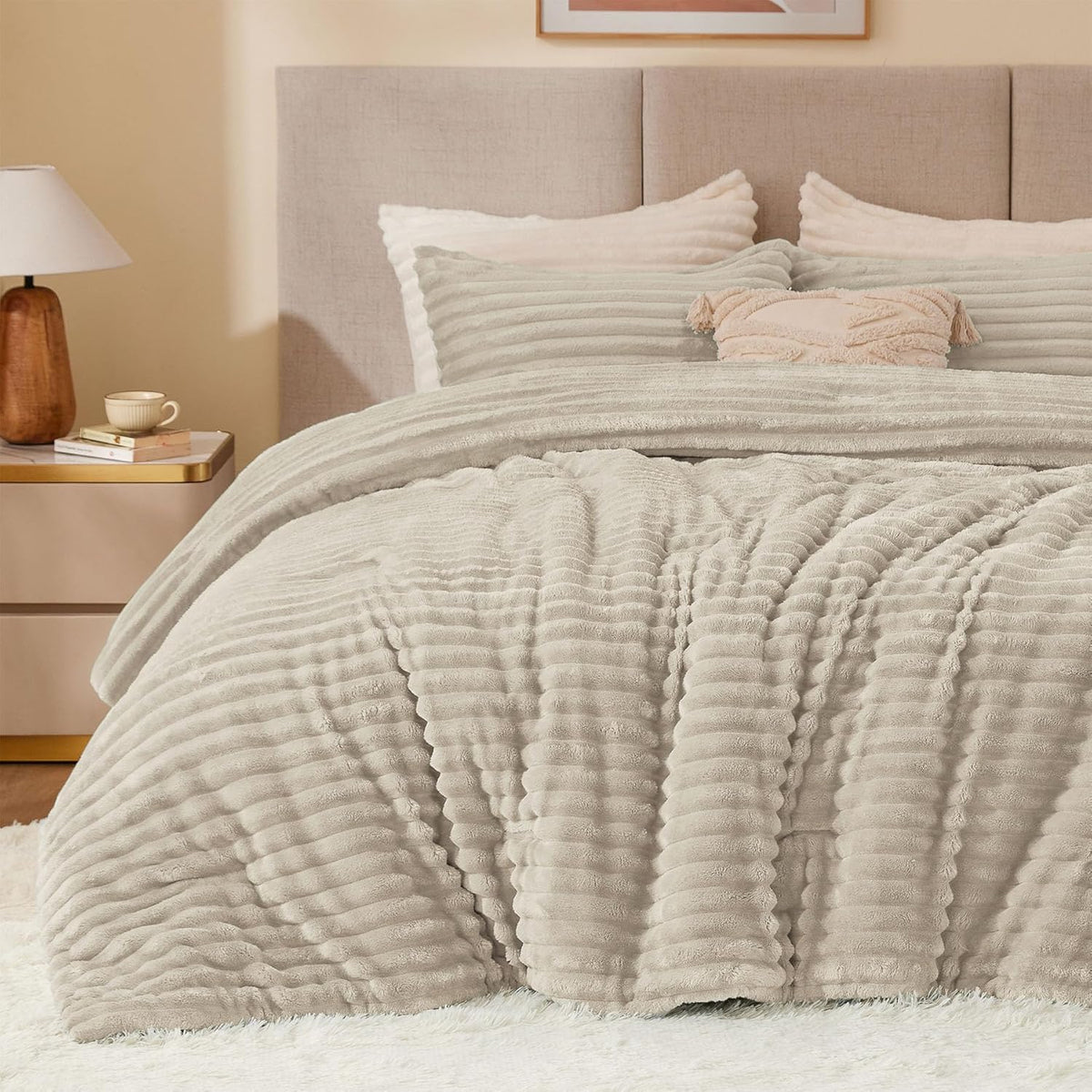 BEDELITE Fleece Queen Comforter Set, Fluffy Bed Set, Cream White