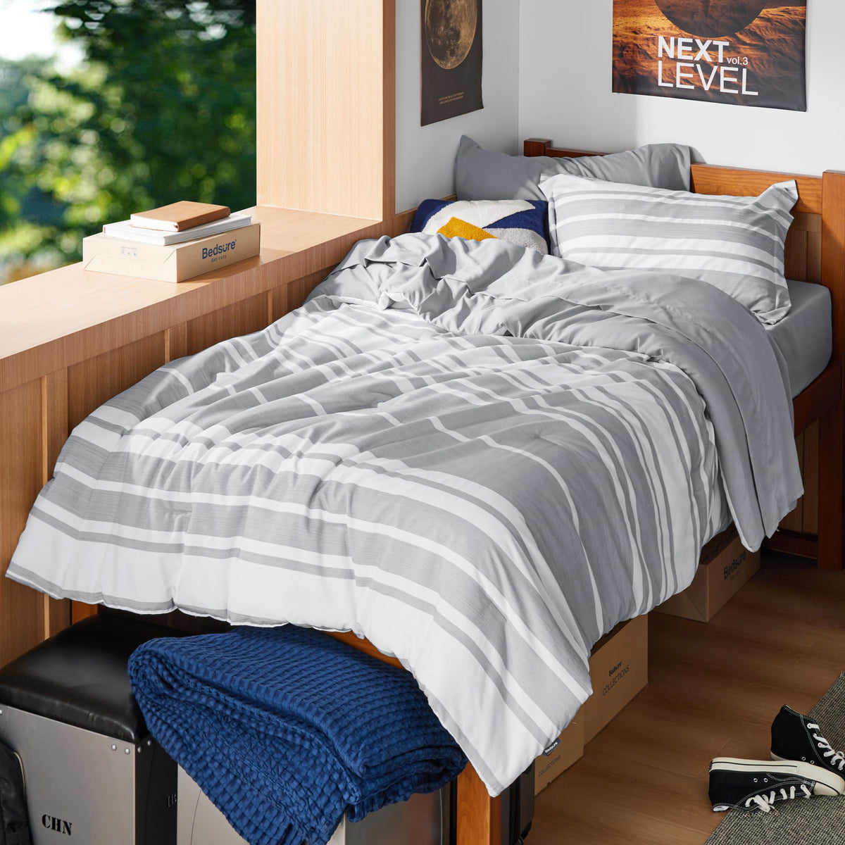 Bedsure Queen Comforter Set, Blue Striped Bedding Set, 7 Piece