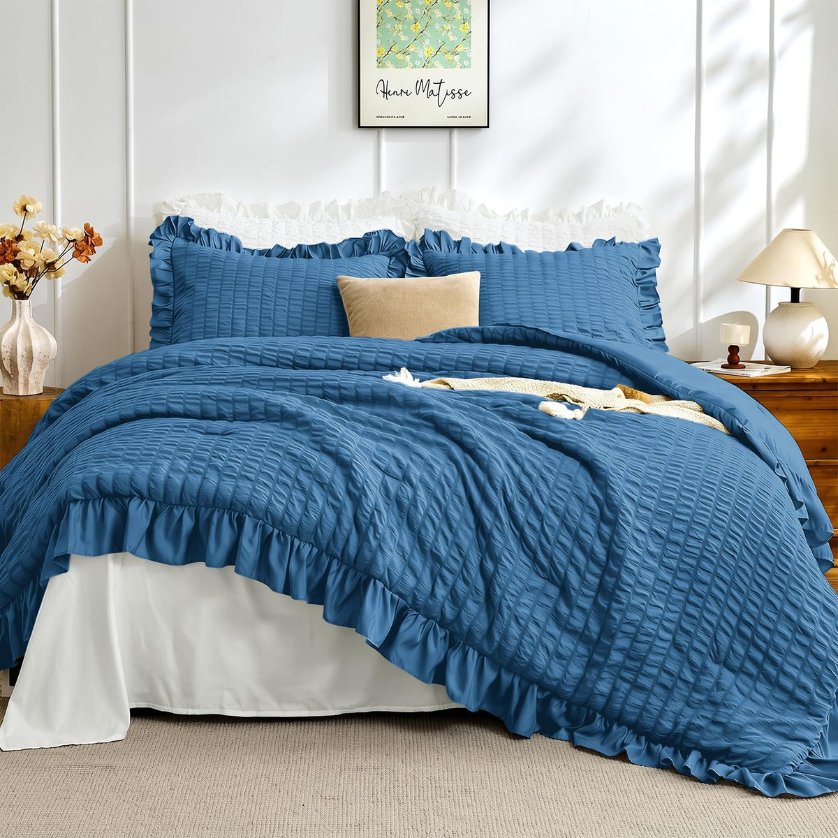 JOLLYVOGUE White Comforters Queen Size, 3 Pieces Ruffle Seersucker Queen Comforter Set for All Season, Lightweight Soft Shabby Chic Bedding Sets for Women（1 Comforter, 2 Pillowshams）
