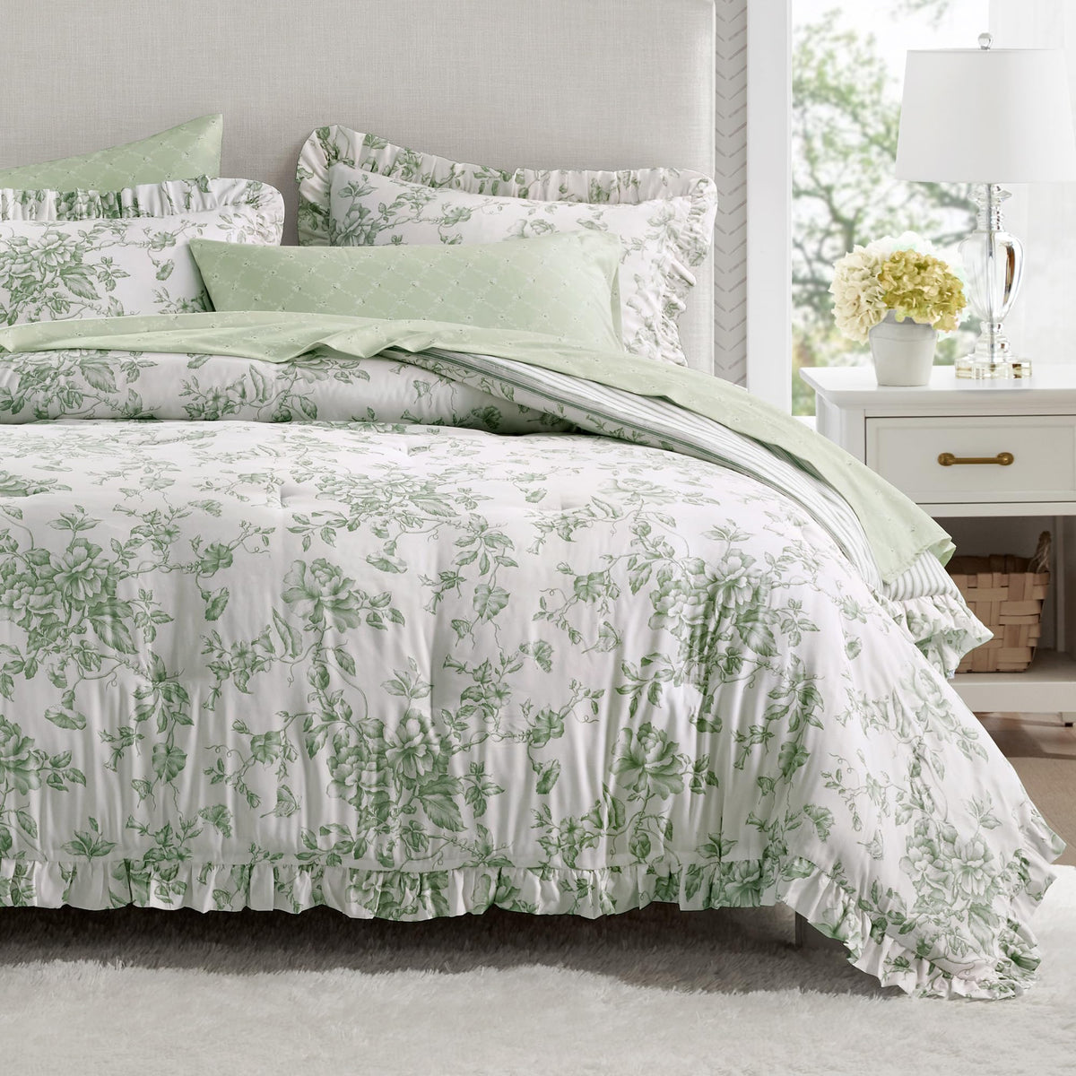 Madison Park Essentials Pink Floral Comforter Set with Sheets Full,7pc