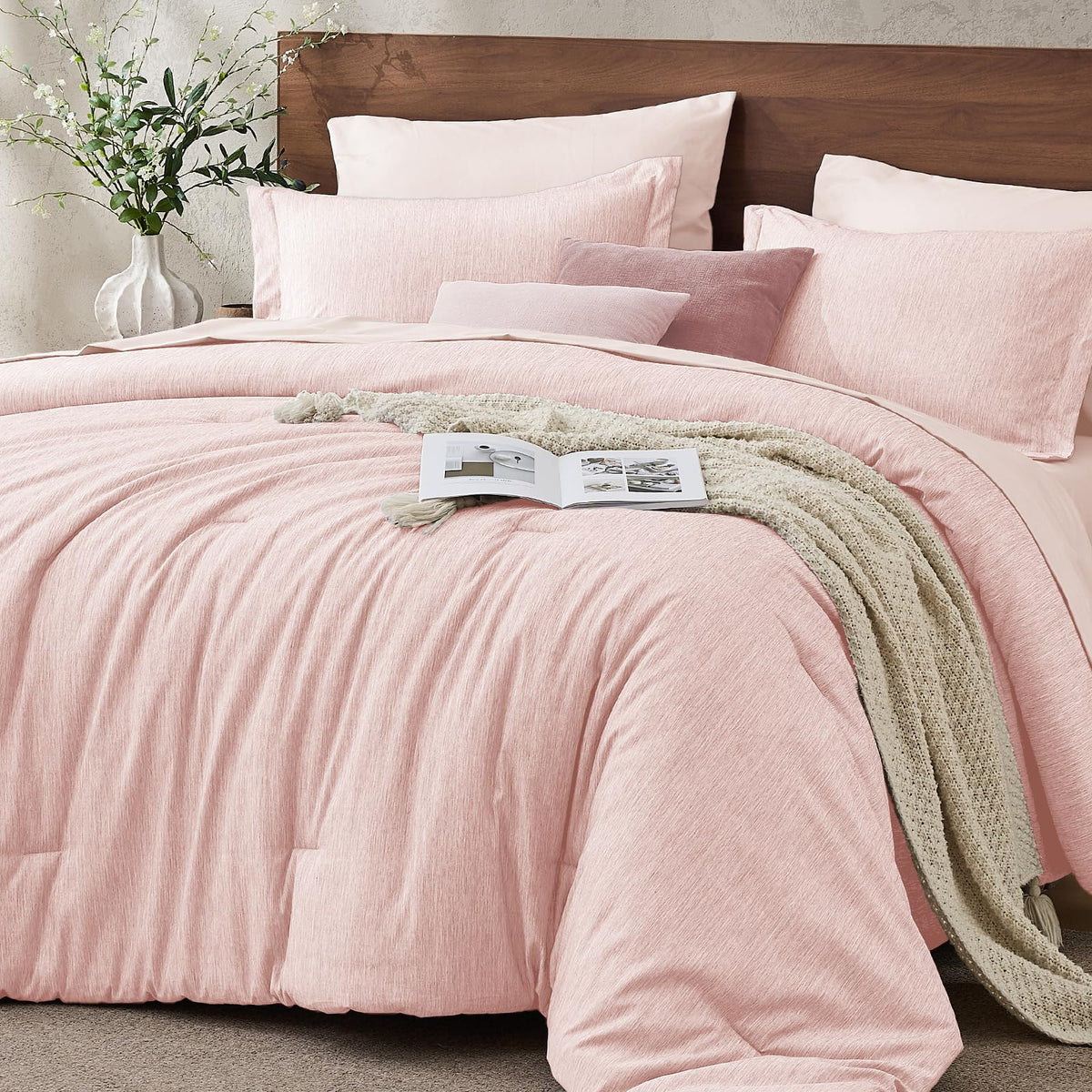 JOLLYVOGUE Queen Comforter Set 7 Pieces Dark Green, Cationic Dyeing Bed in a Bag Queen, Double-Tone Bedding Set with Down Alternative Comforter, Sheets, Pillowcases & Shams