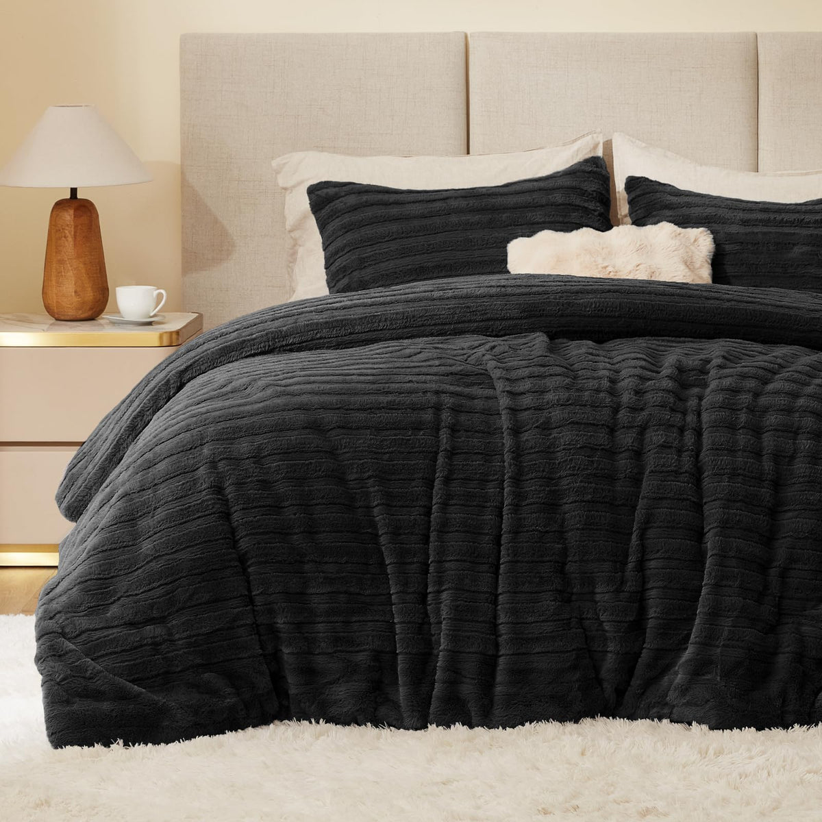 BEDELITE Fleece Queen Comforter Set, Fluffy Bed Set, Cream White