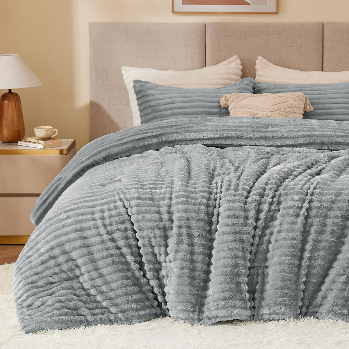 BEDELITE Fleece Queen Comforter Set, Fluffy Bed Set, Cream White