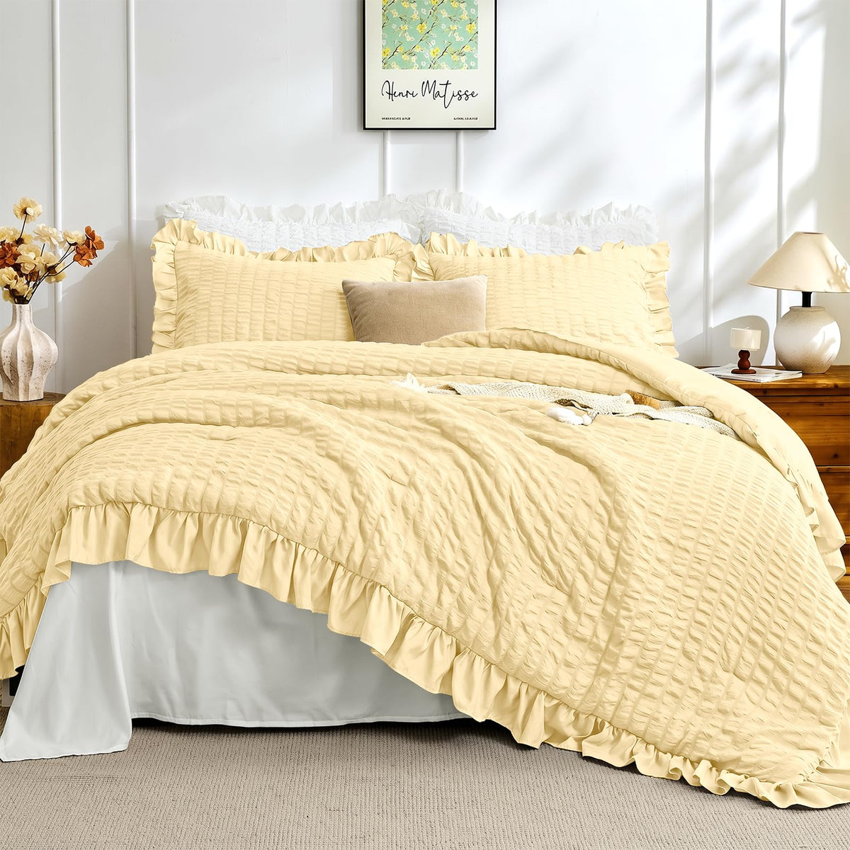 JOLLYVOGUE White Comforters Queen Size, 3 Pieces Ruffle Seersucker Queen Comforter Set for All Season, Lightweight Soft Shabby Chic Bedding Sets for Women（1 Comforter, 2 Pillowshams）