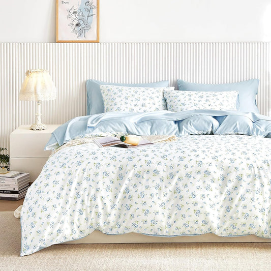 Wake In Cloud - Floral Comforter Set, Coquette Cottagecore Aesthetic Flower Shabby Chic Pattern for Women Teen Girls, Soft Lightweight Bedding, 3 Pieces, White Blue, Full Size
