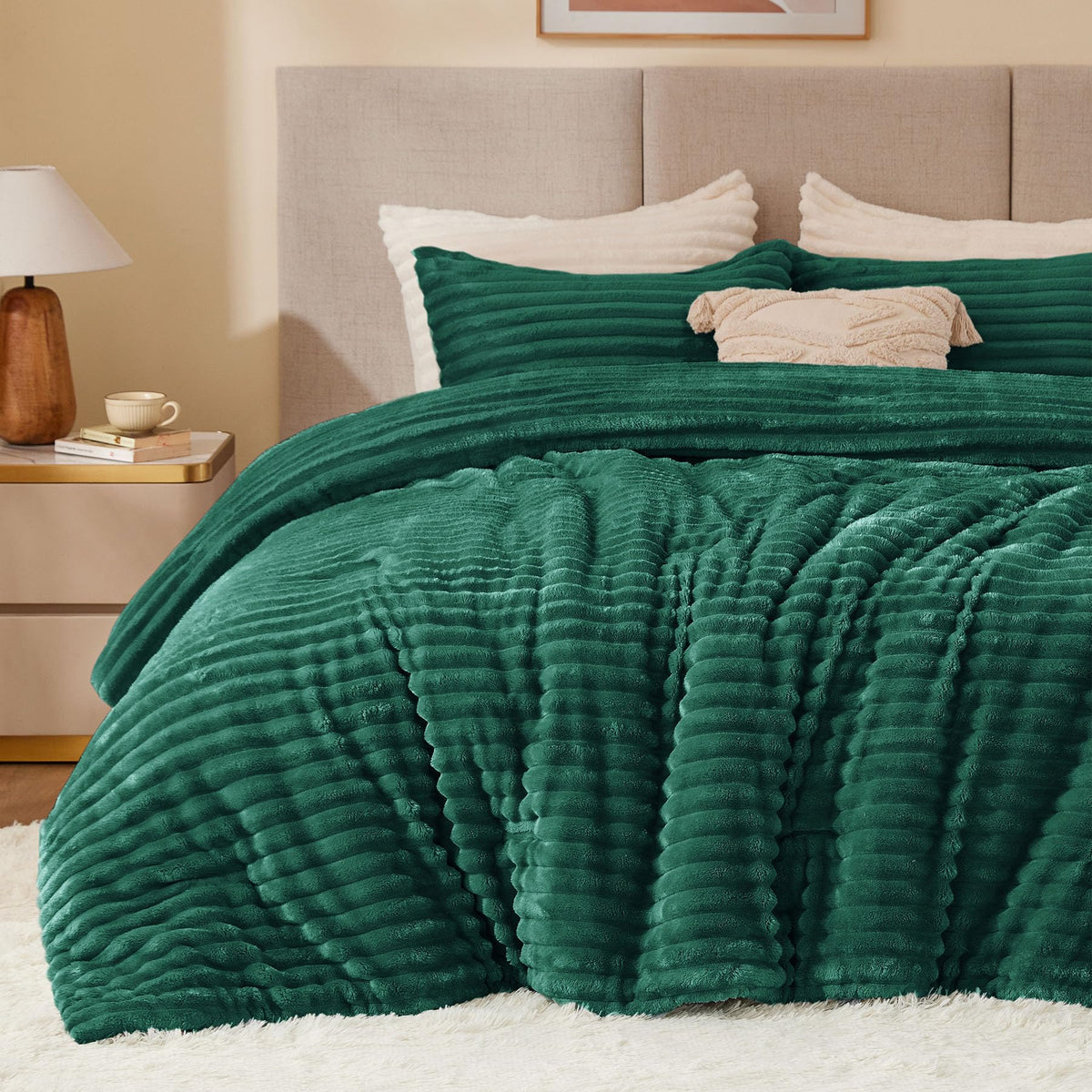 BEDELITE Fleece Queen Comforter Set, Fluffy Bed Set, Cream White