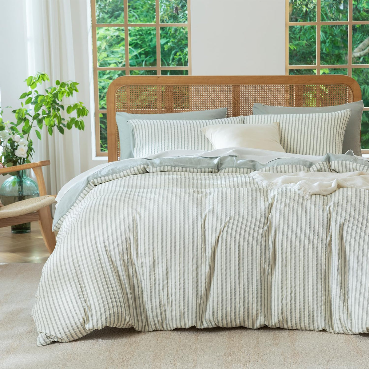 Black Grid Comforter Set Queen Soft Luxury Washed Microfiber 3 Pieces Bedding Set, White Grey Grid Pattern Comforter with 2 Pillowcases Breathable Durable Comfy