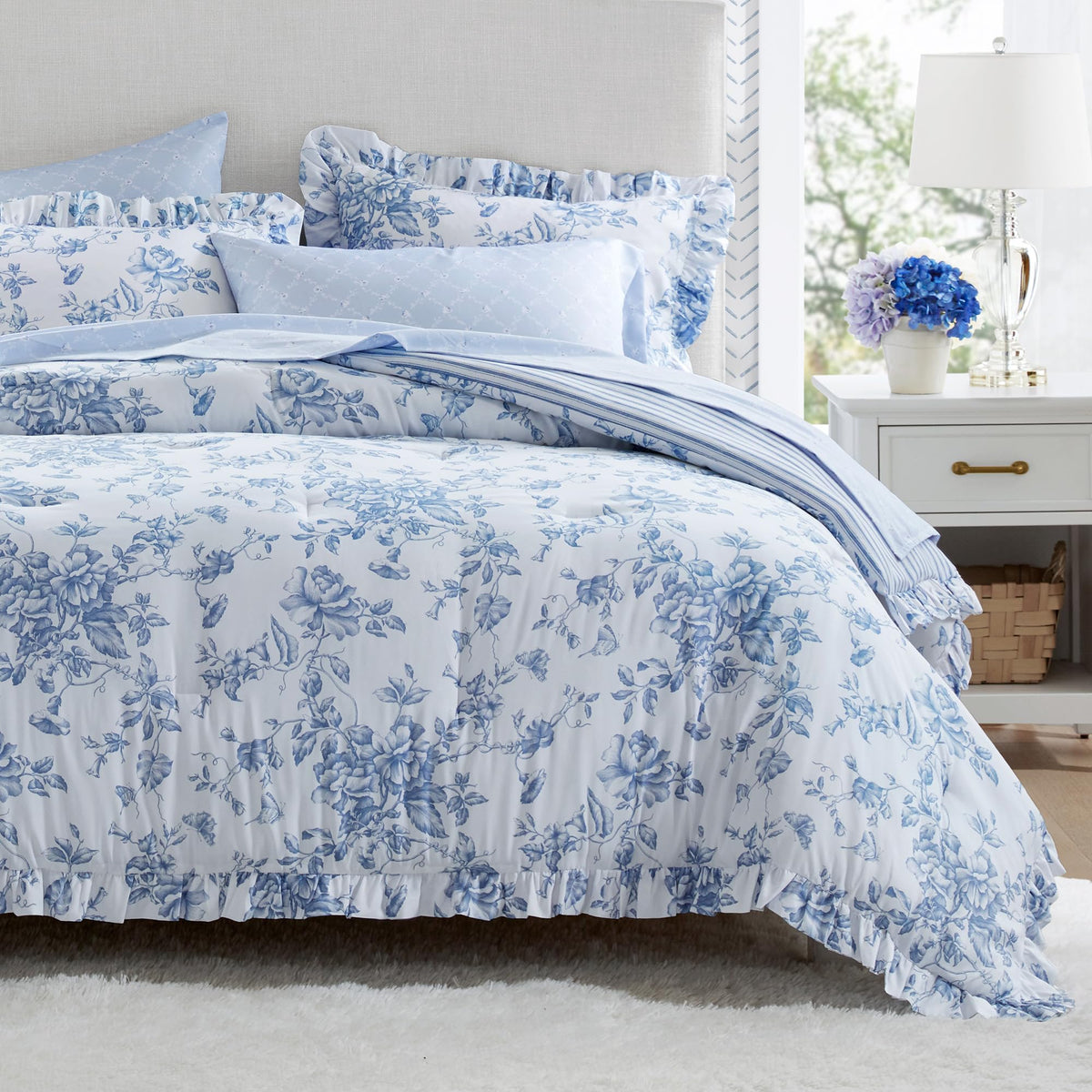 Madison Park Essentials Pink Floral Comforter Set with Sheets Full,7pc