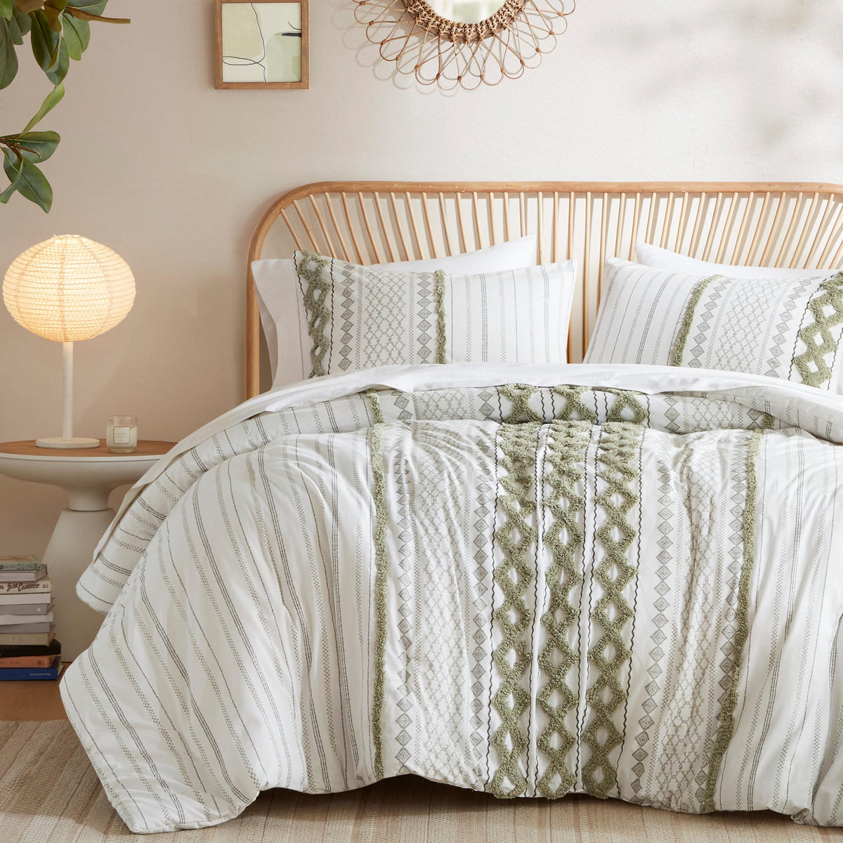 INK+IVY King Comforter Set, Boho Comforters, Breathable Cotton Bed Set, All Season Modern Chenille Tufted Comforter with Farmhouse Bedding Flare, Gifts for Women, Ivory 3 Piece