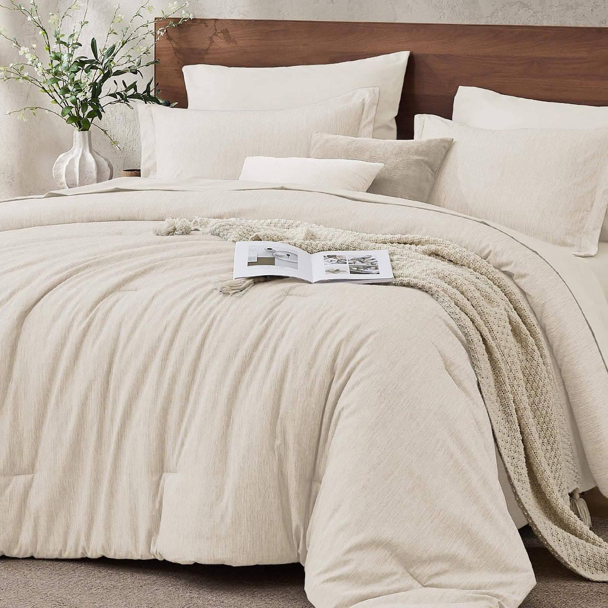 JOLLYVOGUE Queen Comforter Set 7 Pieces Dark Green, Cationic Dyeing Bed in a Bag Queen, Double-Tone Bedding Set with Down Alternative Comforter, Sheets, Pillowcases & Shams