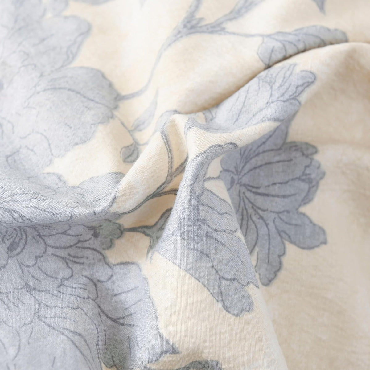 Oli Anderson King Comforter Set, Ruffle Floral Bedding Set, 3 Pieces, Blue