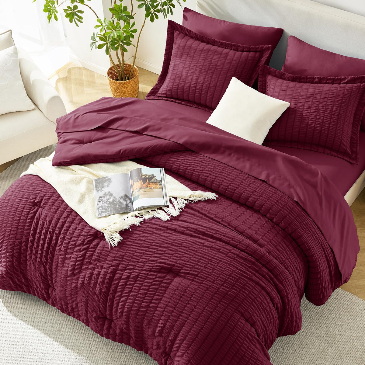 HIMEET Queen Comforter Set, 7-Piece Seersucker Bed in a Bag, Beige