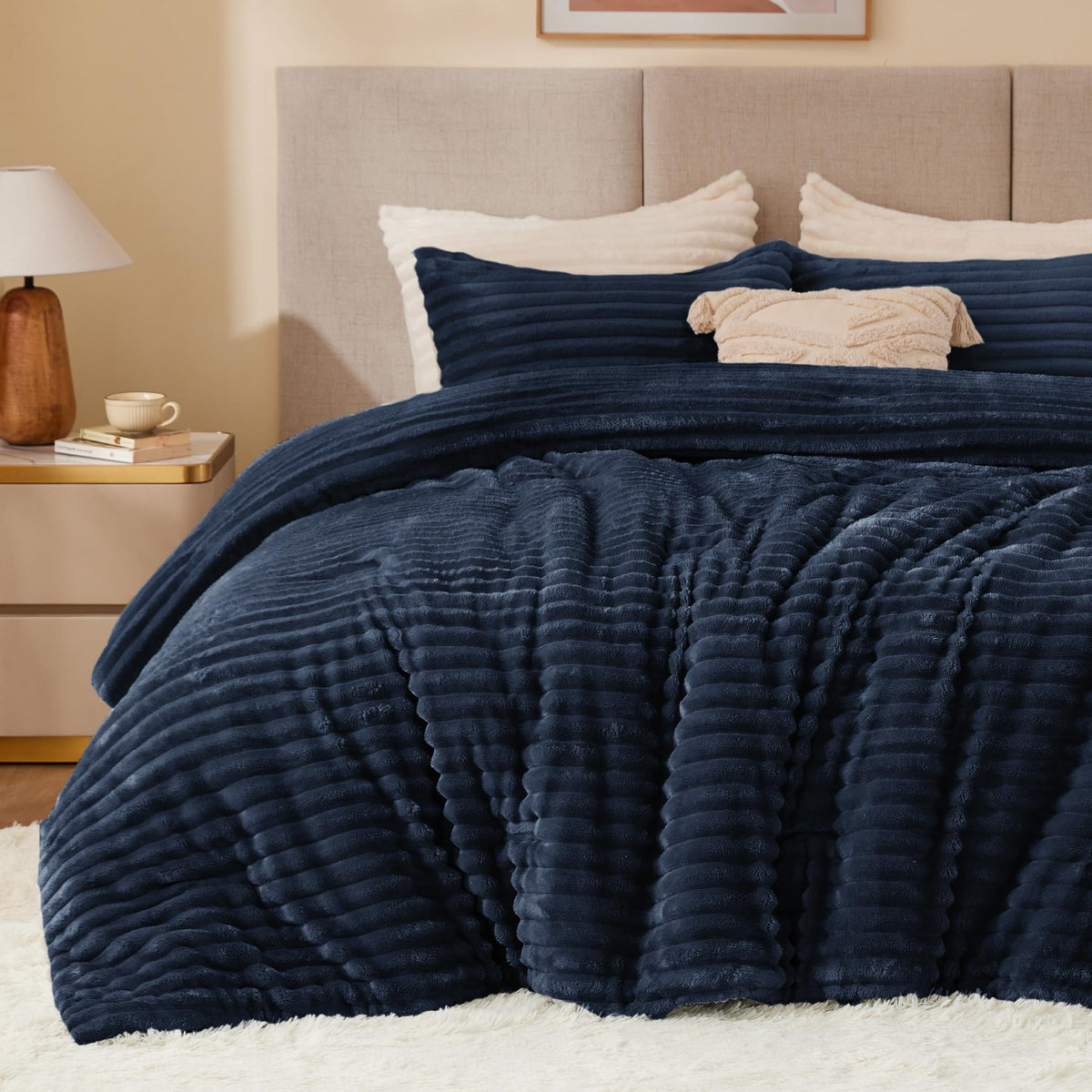 BEDELITE Fleece Queen Comforter Set, Fluffy Bed Set, Cream White