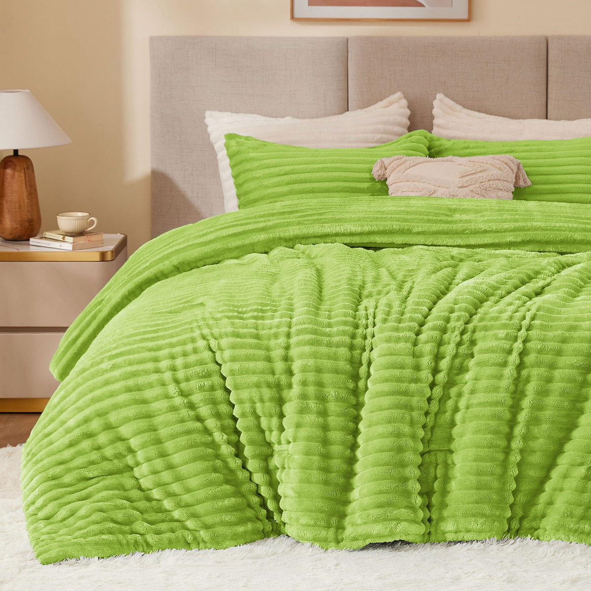 BEDELITE Fleece Queen Comforter Set, Fluffy Bed Set, Cream White