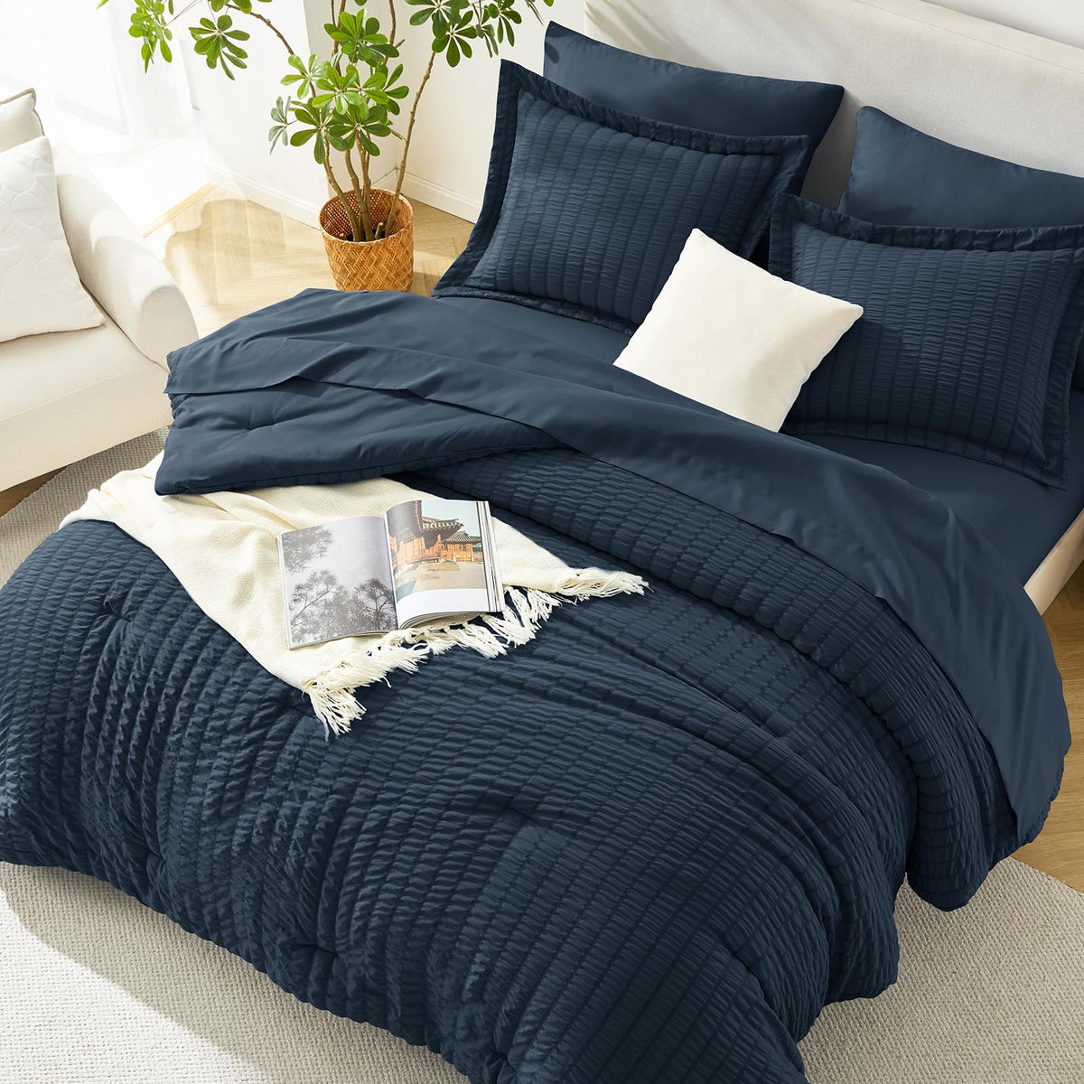 HIMEET Queen Comforter Set, 7-Piece Seersucker Bed in a Bag, Beige