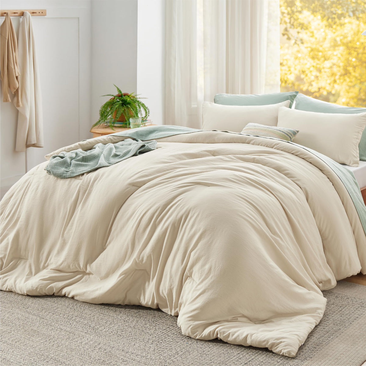 Bedsure Queen Comforter Set Prewashed Soft Bedding Set 3Pcs Beige 90"x90"