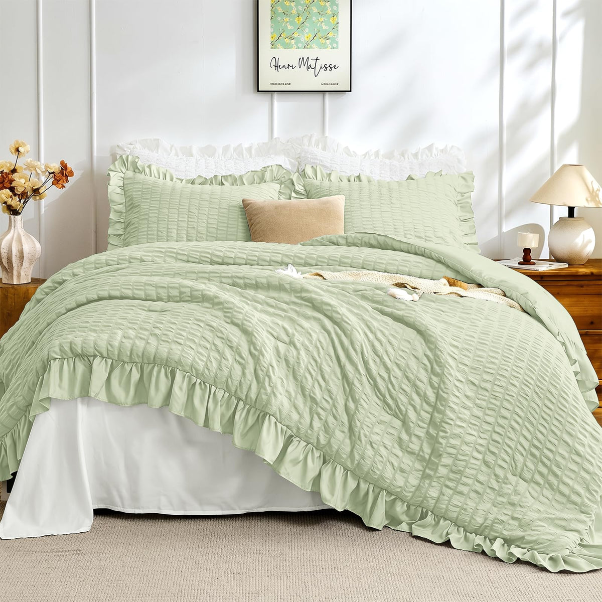 JOLLYVOGUE White Comforters Queen Size, 3 Pieces Ruffle Seersucker Queen Comforter Set for All Season, Lightweight Soft Shabby Chic Bedding Sets for Women（1 Comforter, 2 Pillowshams）