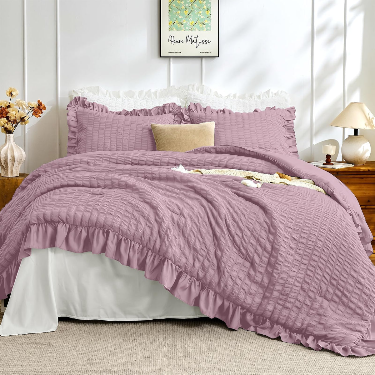 JOLLYVOGUE White Comforters Queen Size, 3 Pieces Ruffle Seersucker Queen Comforter Set for All Season, Lightweight Soft Shabby Chic Bedding Sets for Women（1 Comforter, 2 Pillowshams）