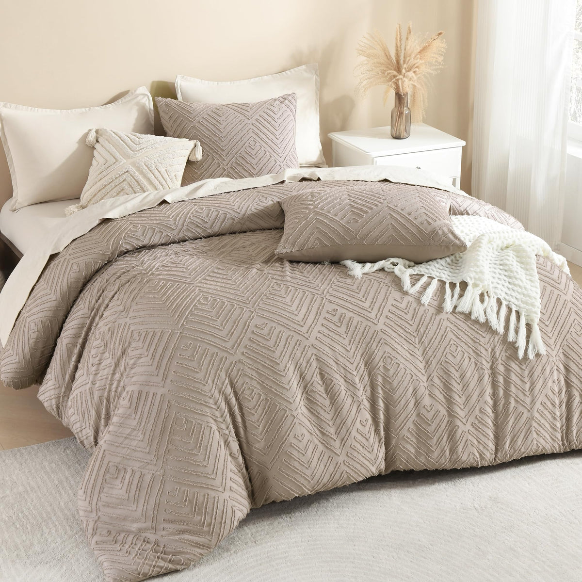 Litanika California King Comforter Set, 3 Pcs Beige Tufted Boho Bedding Set