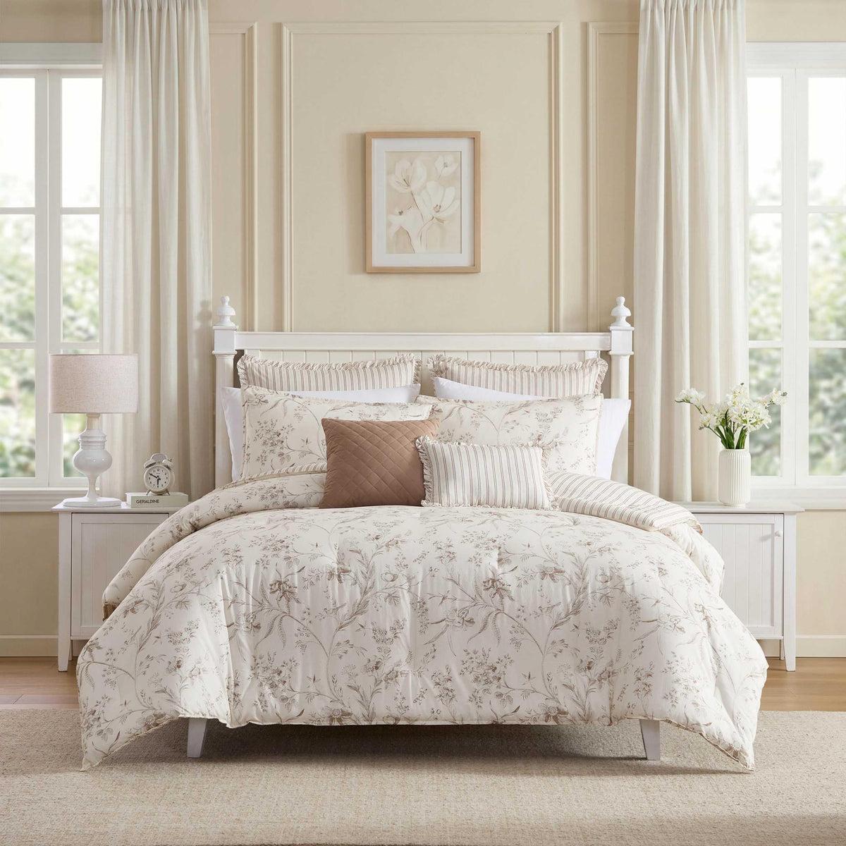 Laura Ashley – Queen Comforter Set, Cotton Bedding with Matching Shams & Bonus Decorative Pillows, Medium Weight, Floral Bedroom Decor, 7-Piece, College Dorm Room Essentials (Nora Blue)