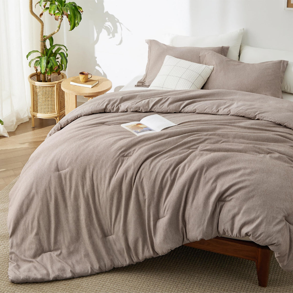 Bedsure King Size Comforter Set, Beige Soft Cationic Dyed Bed Set 3 Pcs