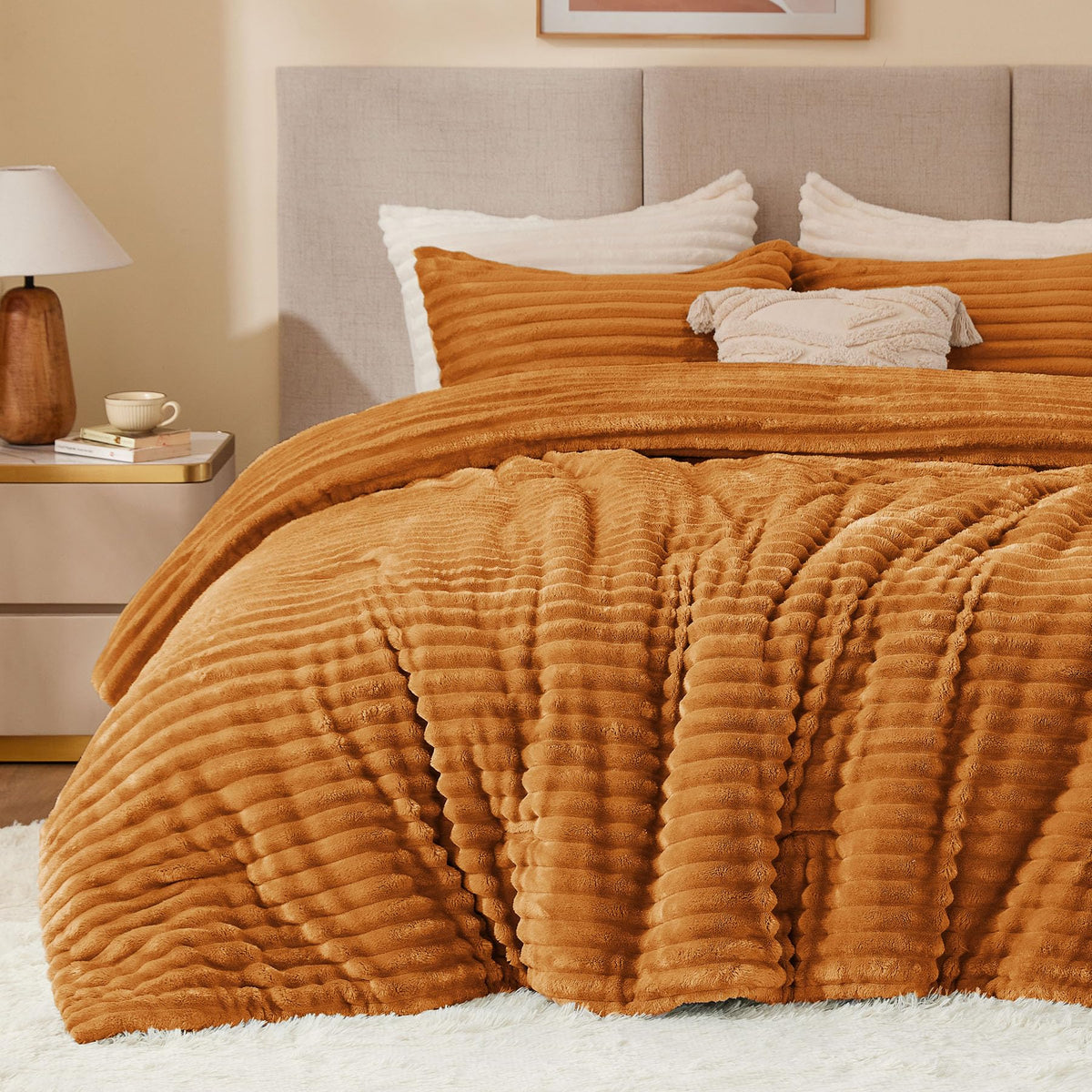 BEDELITE Fleece Queen Comforter Set, Fluffy Bed Set, Cream White