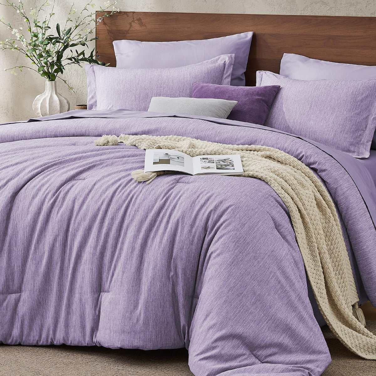 JOLLYVOGUE Queen Comforter Set 7 Pieces Dark Green, Cationic Dyeing Bed in a Bag Queen, Double-Tone Bedding Set with Down Alternative Comforter, Sheets, Pillowcases & Shams