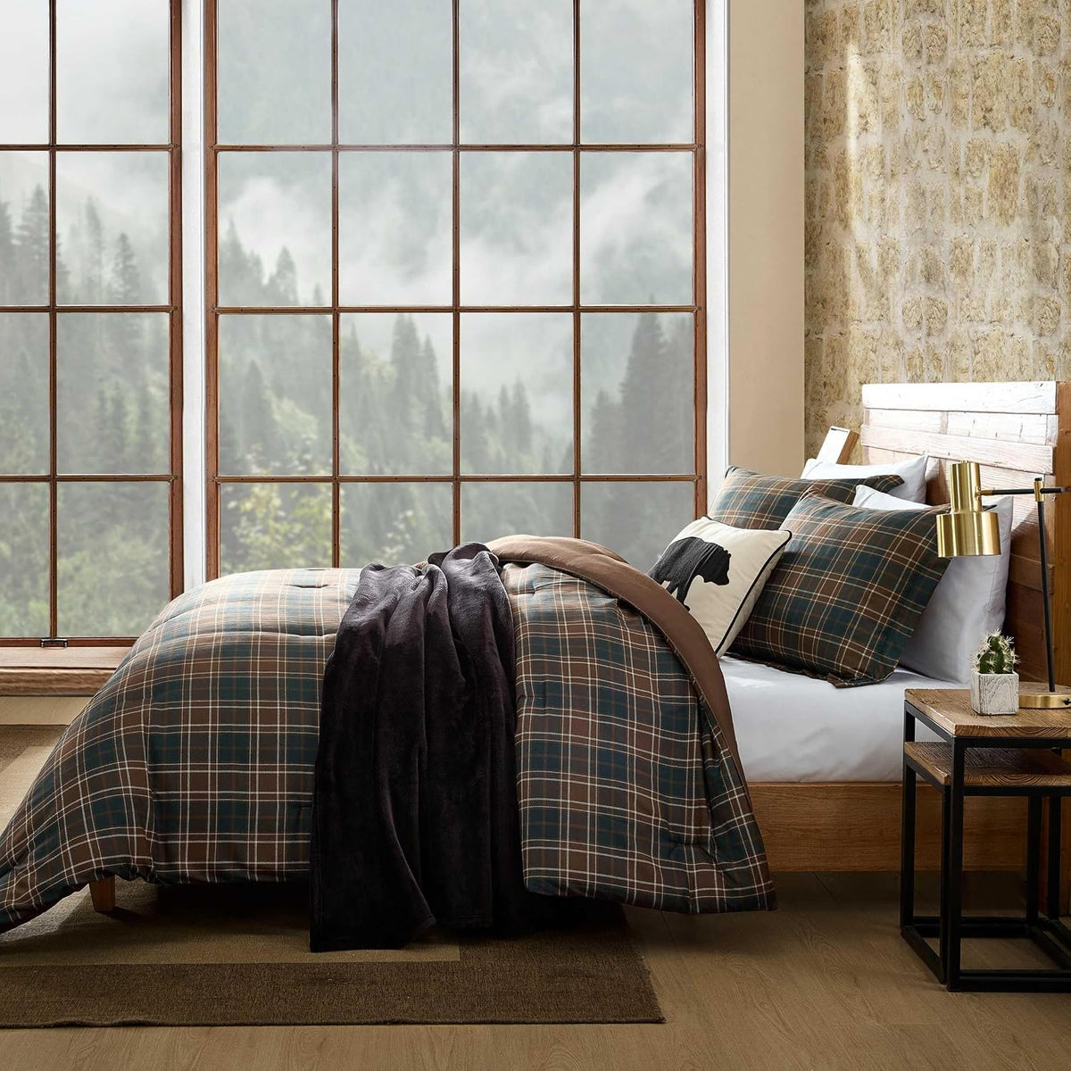 Eddie Bauer - King Size Comforter Set with Matching Shams