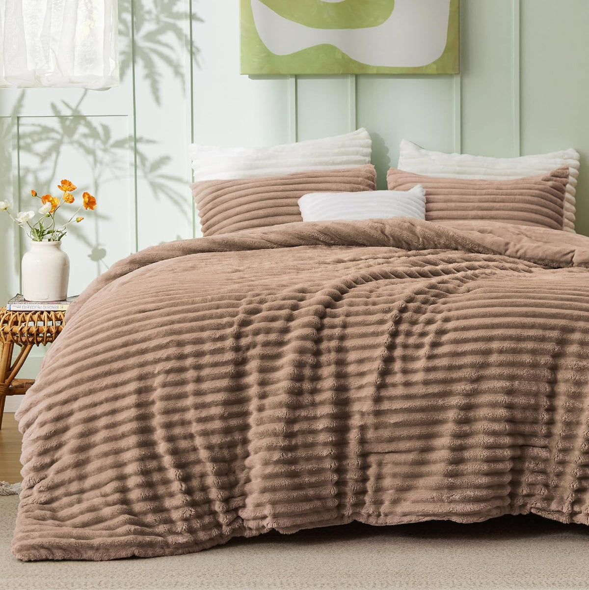 Bedsure Large Queen Fluffy Comforter Set, Cozy Fleece Cream White Bedding