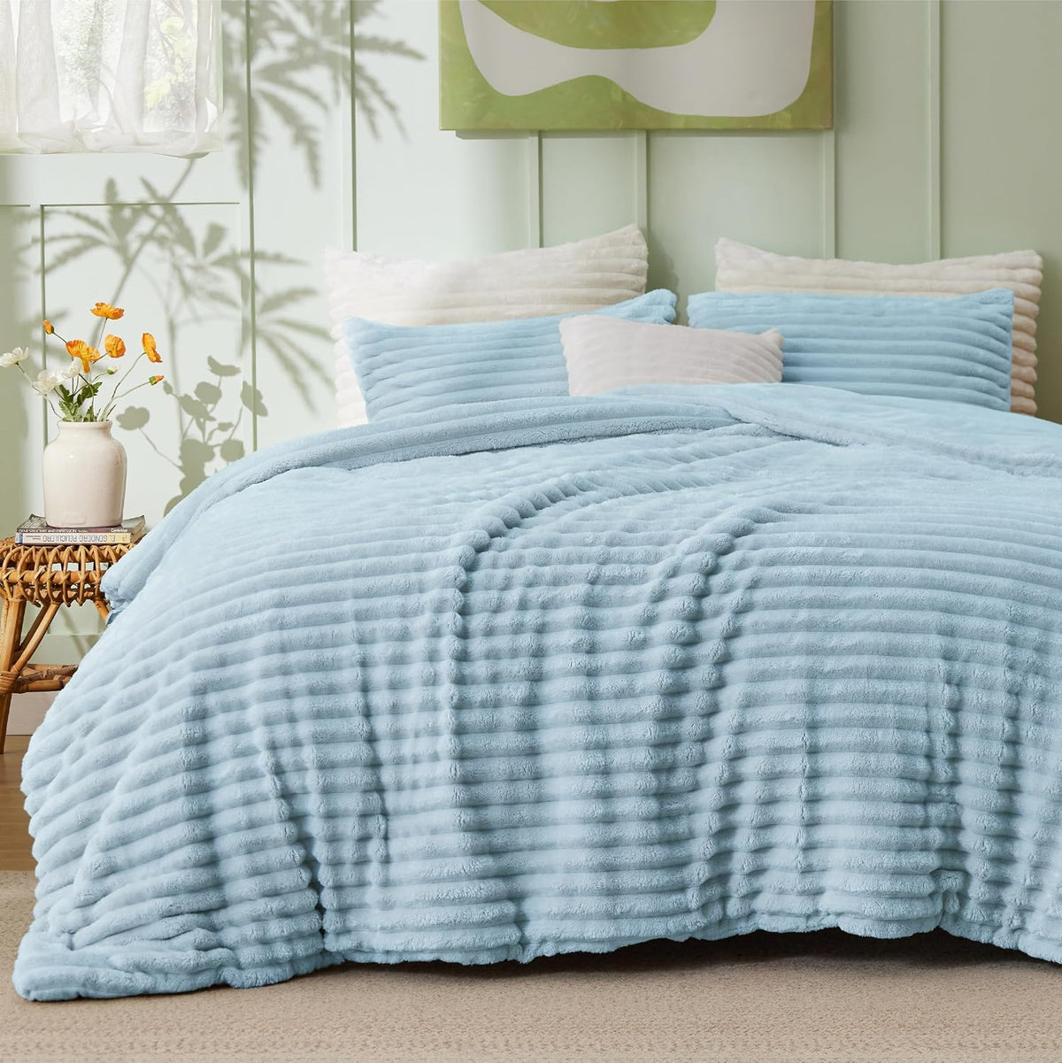 Bedsure Large Queen Fluffy Comforter Set, Cozy Fleece Cream White Bedding