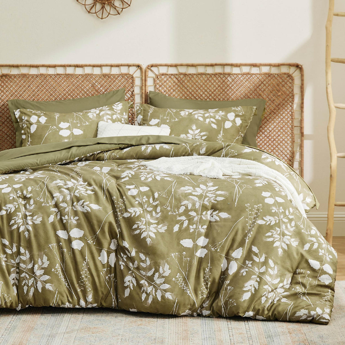 Bedsure Floral Sage Green Comforter Set, Full Bedding Sets, 7 Piece