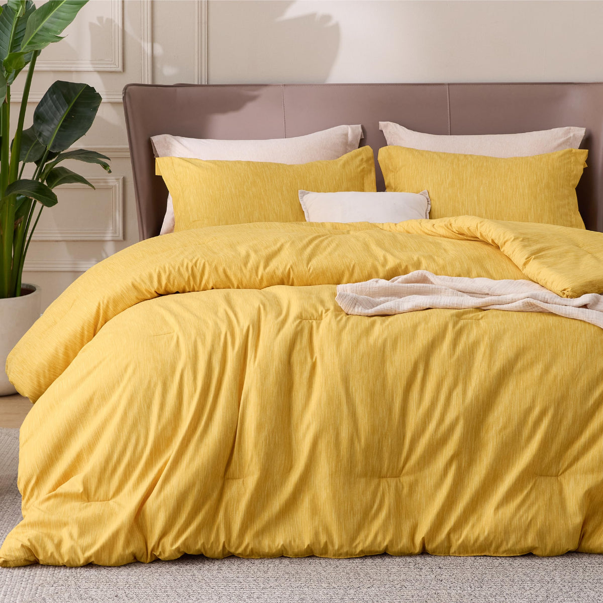 Bedsure King Size Comforter Set, Beige Soft Cationic Dyed Bed Set 3 Pcs