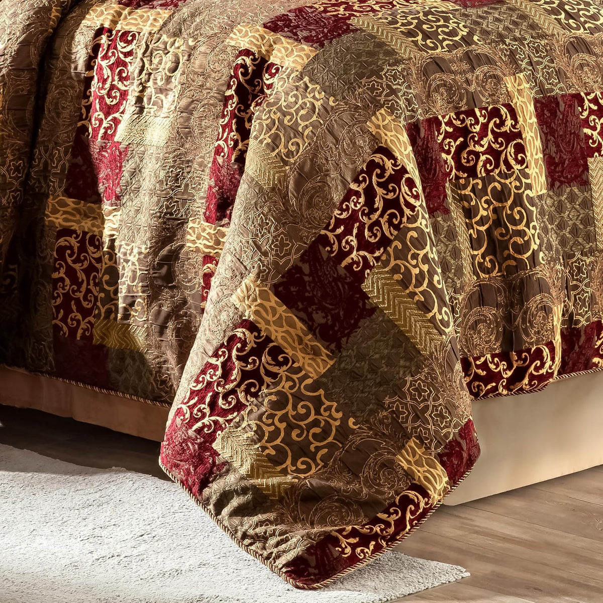 Loom and Mill 9-Piece Traditional Patchwork King Comforter Set, Red Gold
